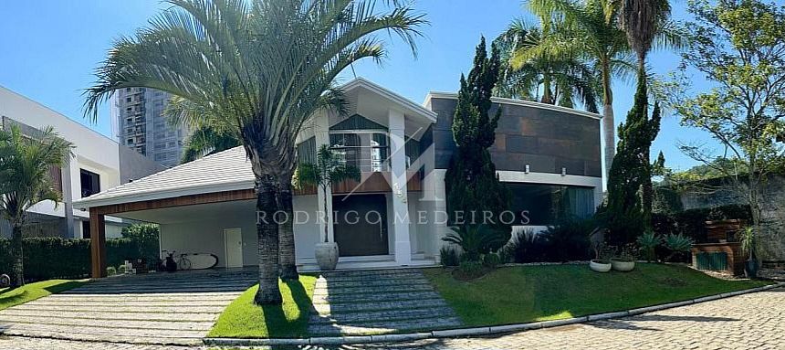 Casa 600 m², 4 Suítes, Mobiliado - Itajaí-SC