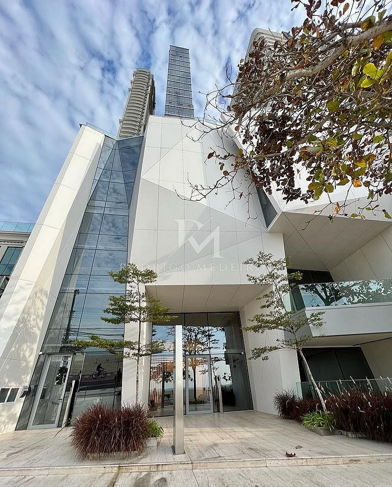 Apartamento 4 Suítes de Frente Para o Mar - Balneário Camboriú /SC