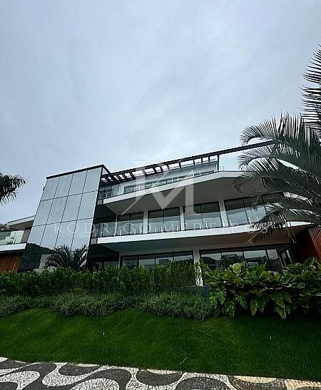 Casa 6 Suítes, Vista Para o Mar - Balneário Camboriú-SC