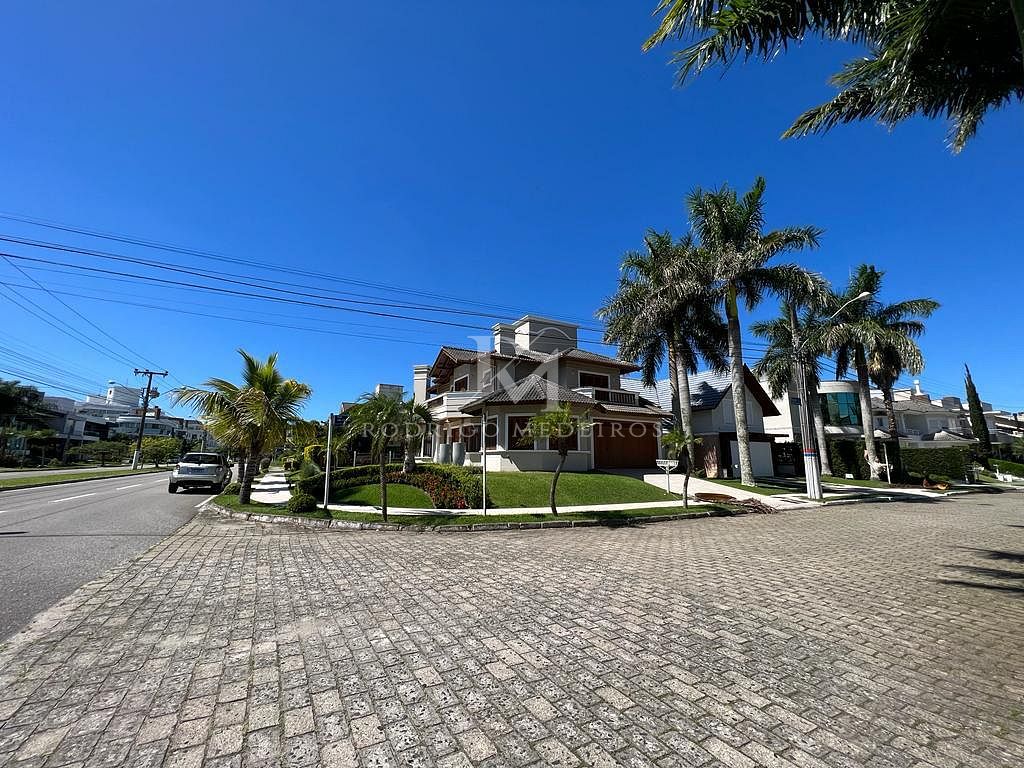 Casa mobiliada com 5 suítes à venda em Jurerê Internacional, Florianópolis/SC