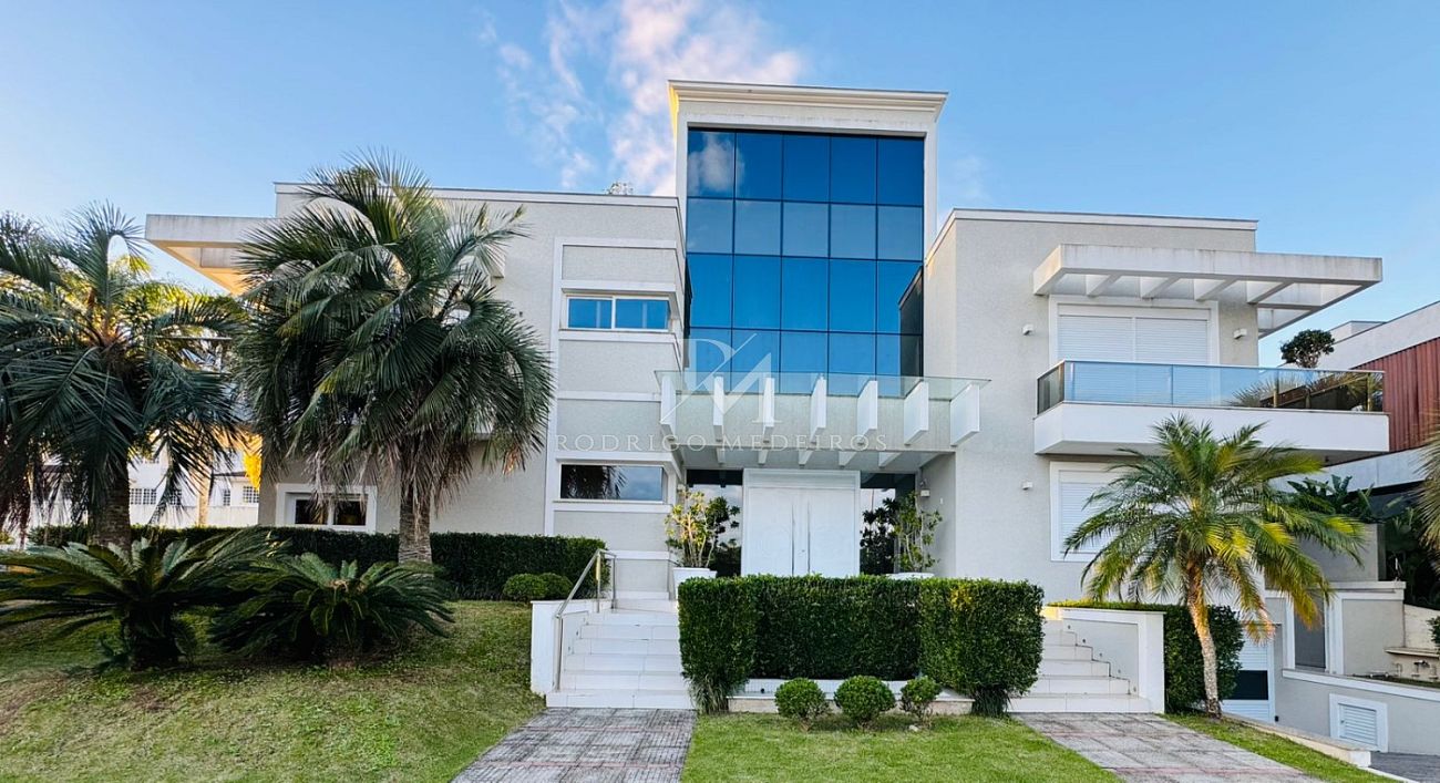 Casa 9 Dormitórios (8 Suítes), Piscina - Jurerê Internacional, Florianópolis/SC