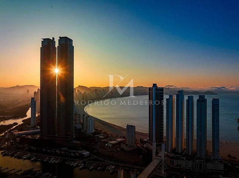 Apartamento 4 Suítes, Vista Para o Mar - Balneário Camboriú-SC