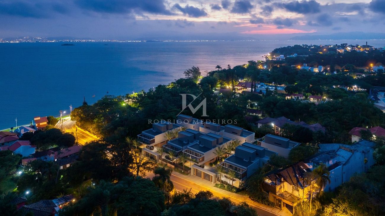 Casa 3 Suítes - Cacupé, Florianópolis-SC