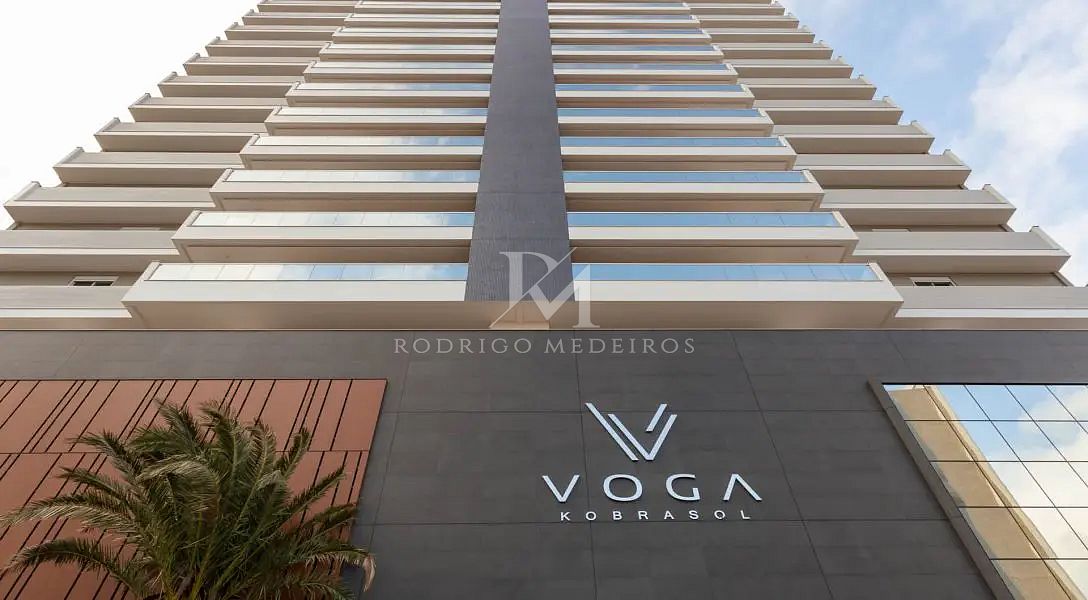 Apartamento com 3 suítes à venda no Kobrasol, São José – mobiliado, 140m²