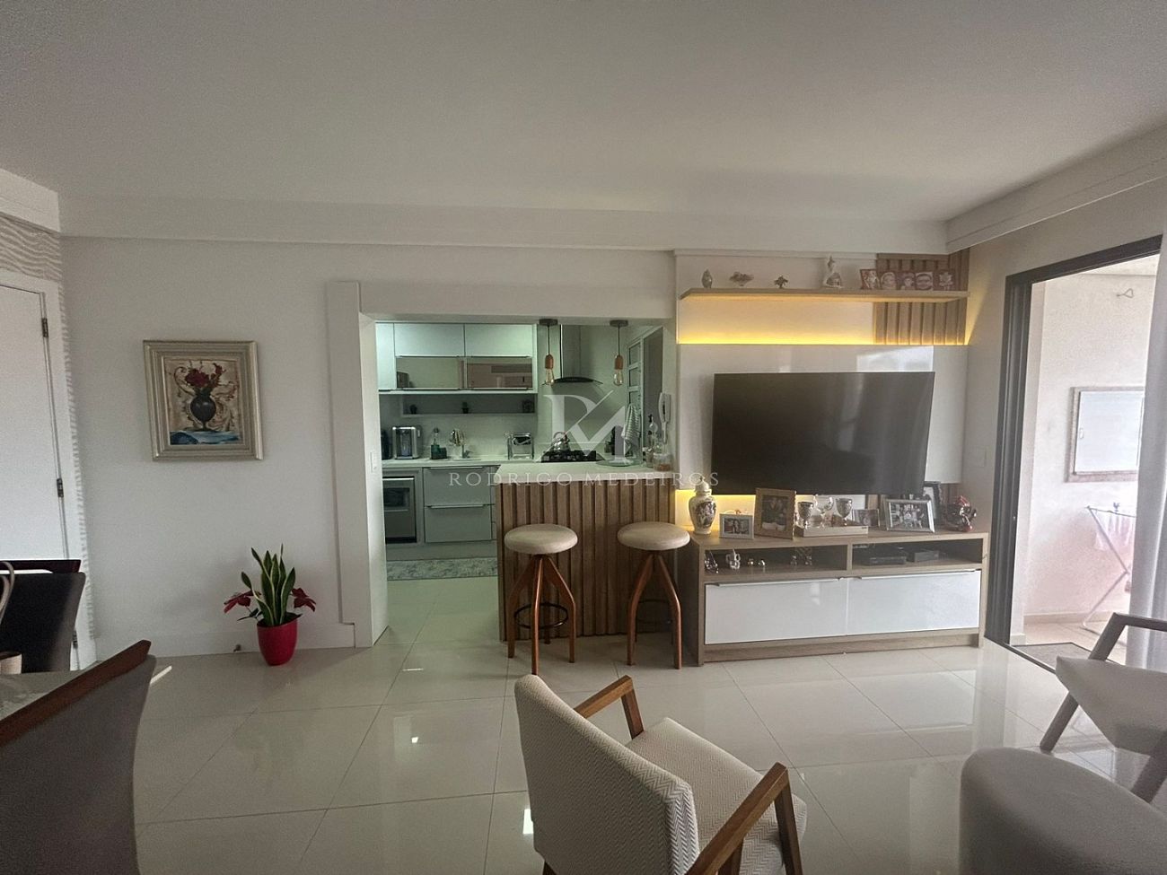 Apartamento 3 Dormitórios (1 Suíte) - Balneario, Florianópolis-SC