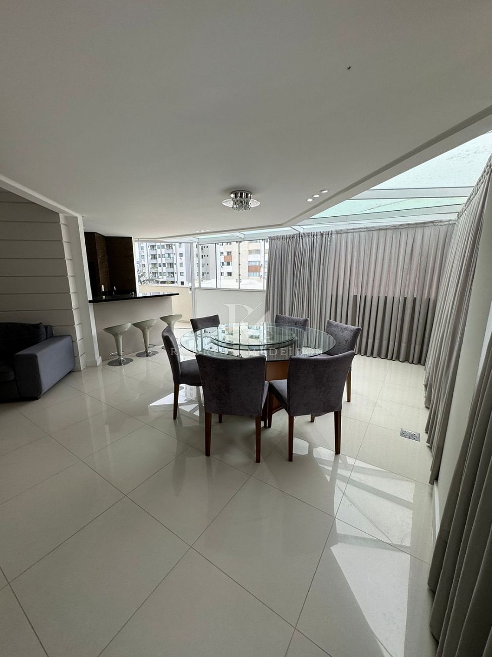 Apartamento 3 Dormitórios ( 1 Suíte) - Centro, Balneário Camboriú/SC