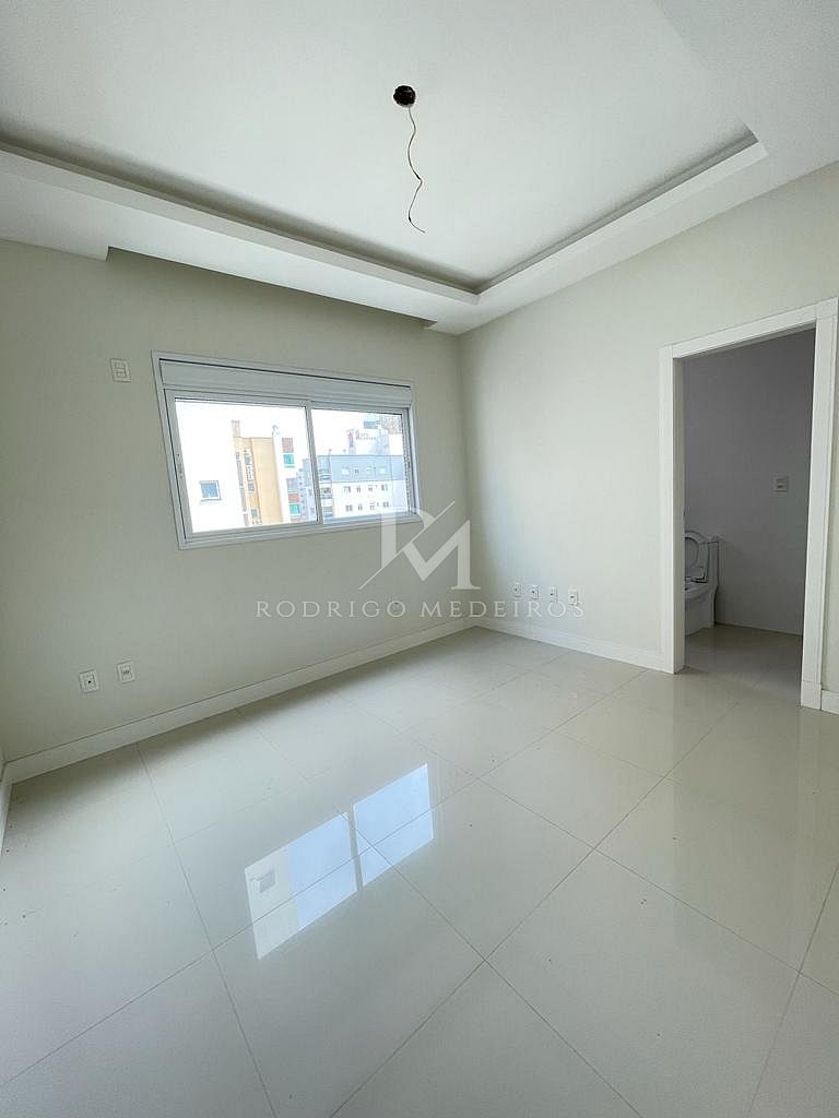 Apartamento 4 Suítes - Meia Praia, Itapema /SC