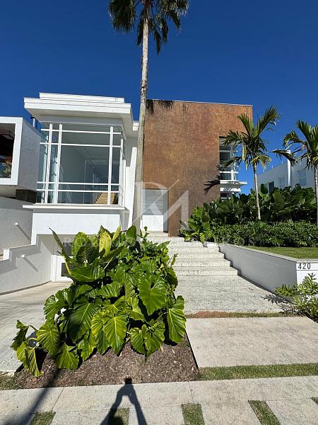 Casa de luxo mobiliada � venda em Jurer� Internacional, Florian�polis