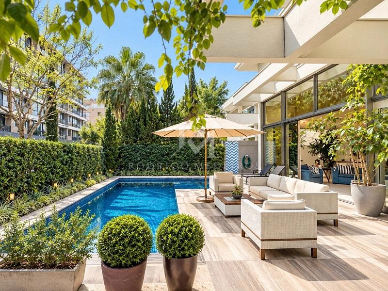Casa � venda em Jurer� Internacional, Florian�polis/SC, com 3 su�tes 1