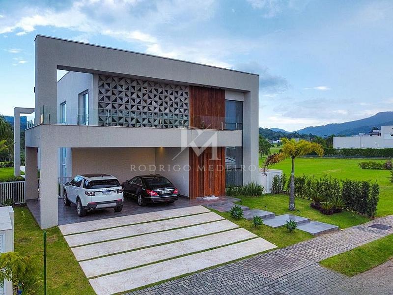 Casa em Condomínio com 4 quartos à venda, 430m², 5 banheiros, 3 garagens - Centro - Camboriú — foto 2