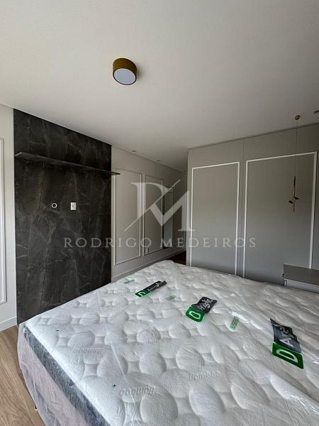 Casa mobiliada com 3 suítes no Cacupé, Florianópolis. Condomínio moderno, piscina privativa e a poucos metros do mar. — foto 23