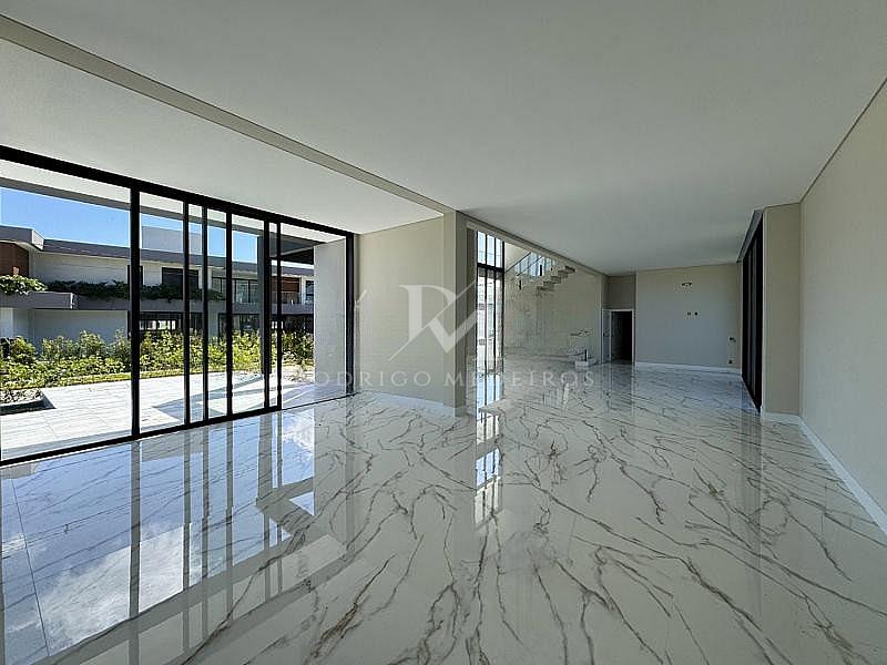 Casa em Condomínio com 5 quartos à venda, 600m², 6 banheiros, 4 garagens - Santa Regina - Camboriú — foto 4