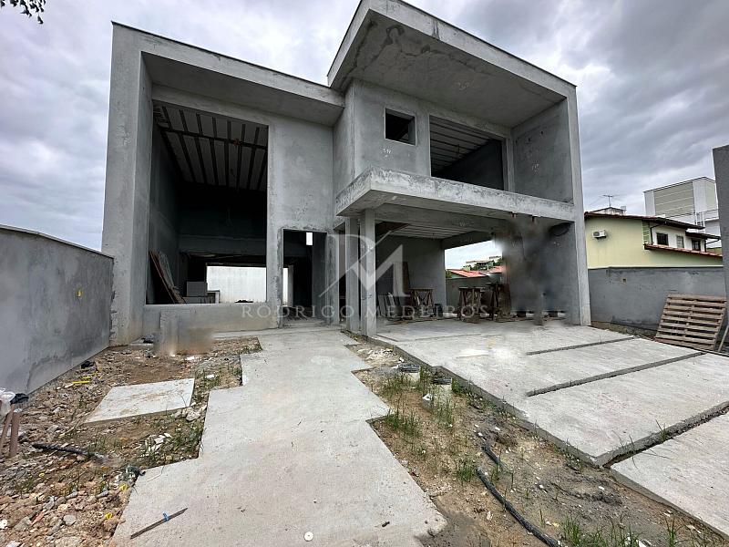 Casa � venda na Pedra Branca, Palho�a, com piscina e 3 su�tes