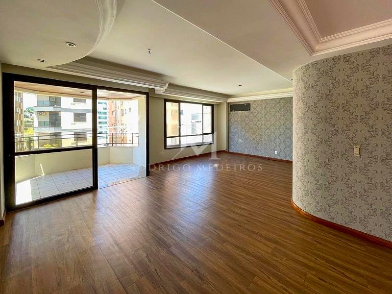 Apartamento com 3 su�tes e vista para o mar no Centro de Florian�polis 1