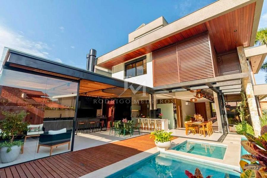 Casa com 4 su�tes e piscina na Lagoa da Concei��o, Florian�polis 1