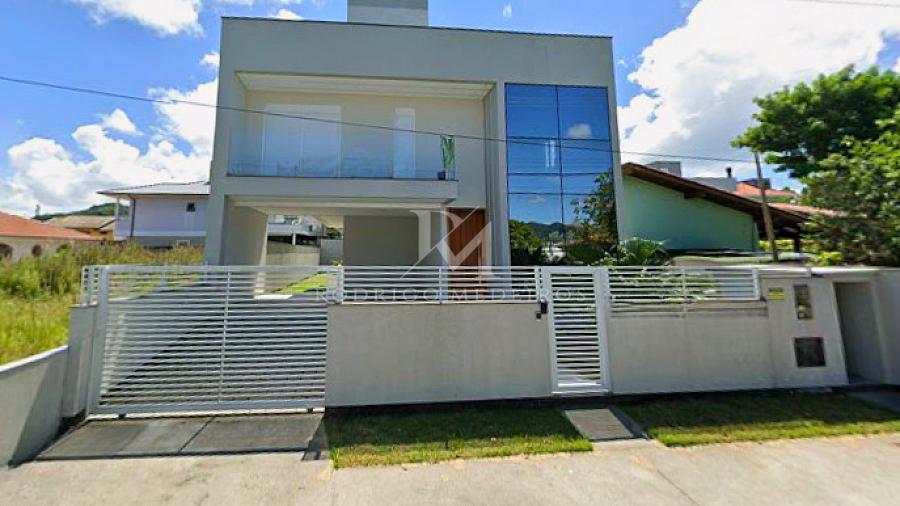 Casa com 3 su�tes � venda no Campeche, Florian�polis 1