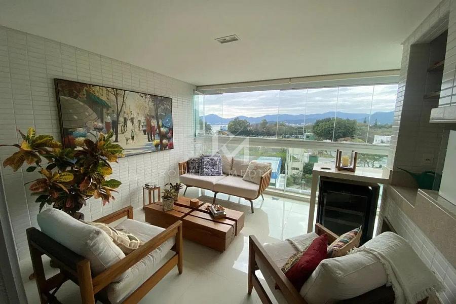 Apartamento de Luxo na Beira-Mar Norte com 168 m�, 3 Su�tes e Estrutura Completa de Lazer 1