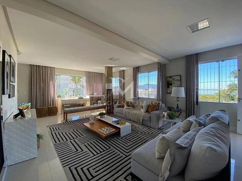 Casa com 5 quartos e vista para o mar em Coqueiros, Florian�polis 1