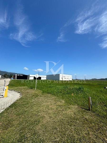 TERRENO EXCLUSIVO EM CONDOM�NIO AERON�UTICO | COSTA ESMERALDA 1
