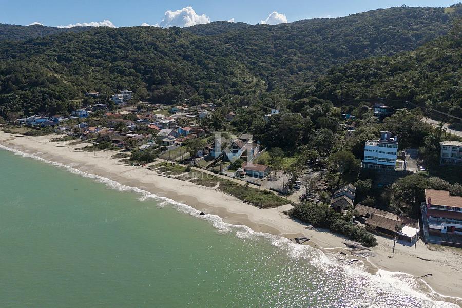 CASA DE ALT�SSIMO PADR�O EM ZIMBROS � BOMBINHAS 1