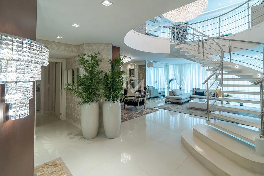 COBERTURA DUPLEX DE ALT�SSIMO PADR�O � VENDA EM MEIA PRAIA � ITAPEMA 1