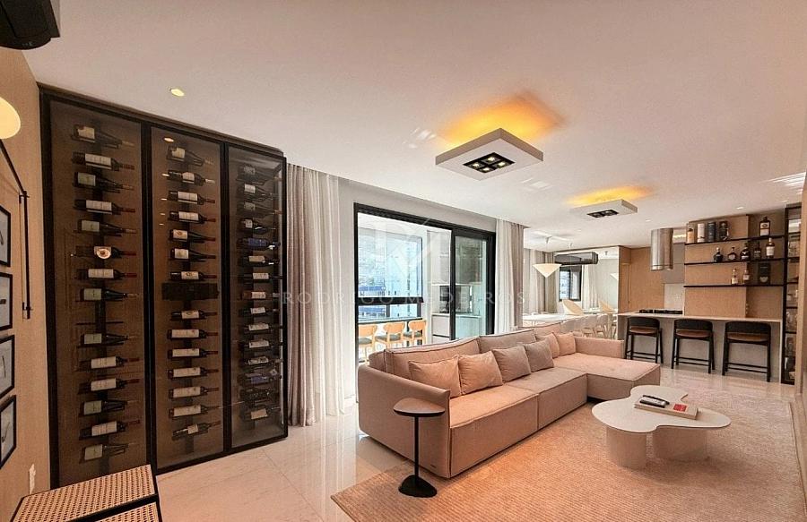 URBAN RESIDENCE | SOFISTICA��O, EXCLUSIVIDADE E ALTO PADR�O NO CENTRO DE FLORIAN�POLIS  Valor: R$ 3.900.000 1