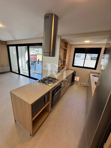Apartamento Exclusivo com 2 Su�tes no Centro de Florian�polis 1