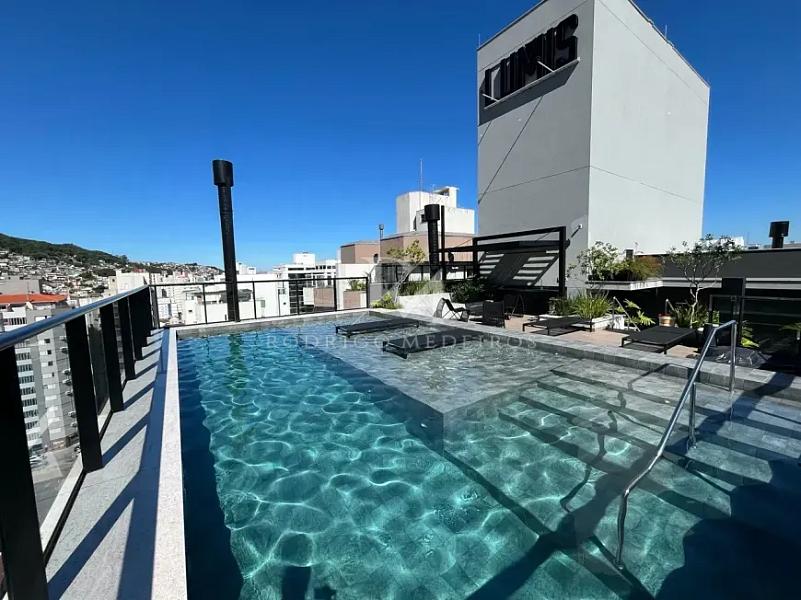 Apartamento Sofisticado com 3 Dormit�rios e 2 Vagas no Centro de Florian�polis 1
