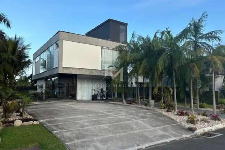 Casa com 3 su�tes � venda no Campeche, Florian�polis 1
