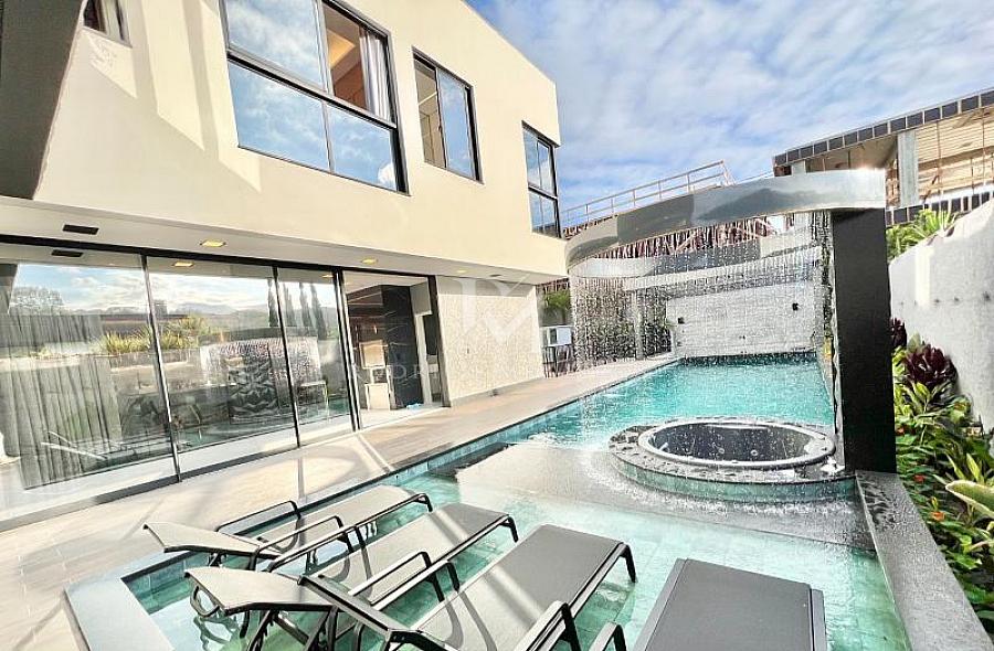 Casa em Condomínio com 4 quartos à venda, 600m², 7 banheiros, 4 garagens - Praia do Estaleiro - Balneário Camboriú — foto 3