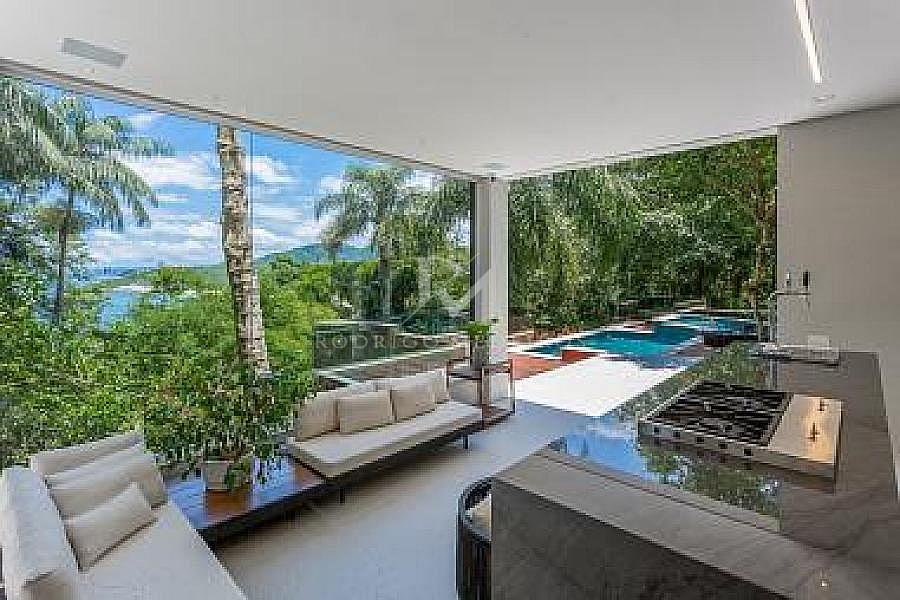 Casa em Condomínio com 4 quartos à venda, 400m², 5 banheiros, 2 garagens - Praia do Estaleiro - Balneário Camboriú — foto 2