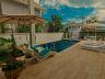 Casa com 6 quartos em Jurer� Internacional 13