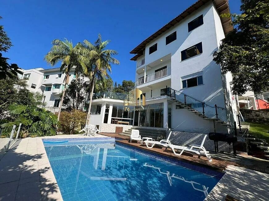 Casa com 4 dormitórios no Bosque das Mansões, São José/SC