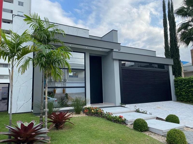 Casa � venda no Parque da Pedra, Palho�a, com piscina e �rea gourmet