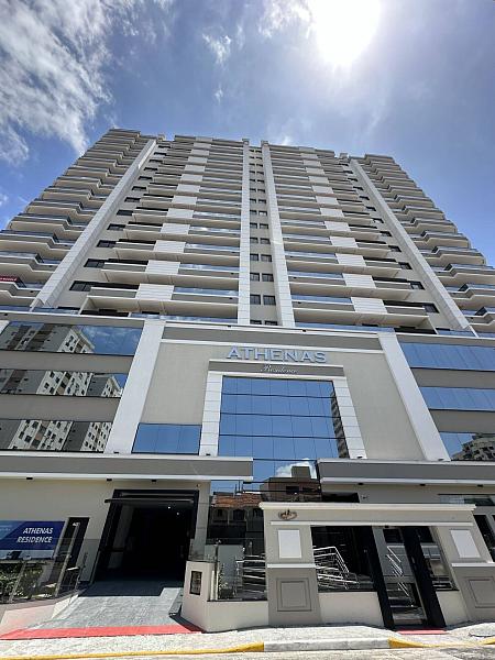 Apartamento no Athenas Residence no bairro Campinas, S�o Jos�