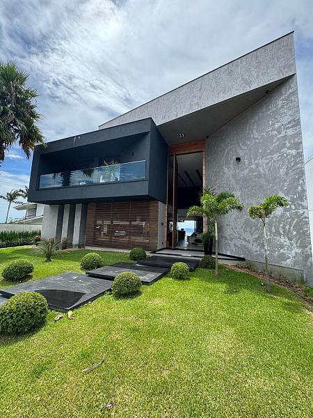 Casa de luxo � venda no Bosque das Mans�es, S�o Jos�, com piscina, cinema e automa��o