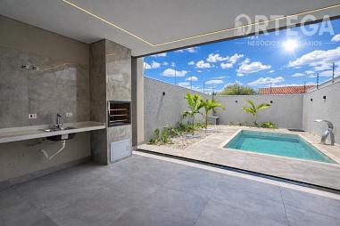 Casa com 03 Quartos a venda em Maringá PR. Vila Morangueira.