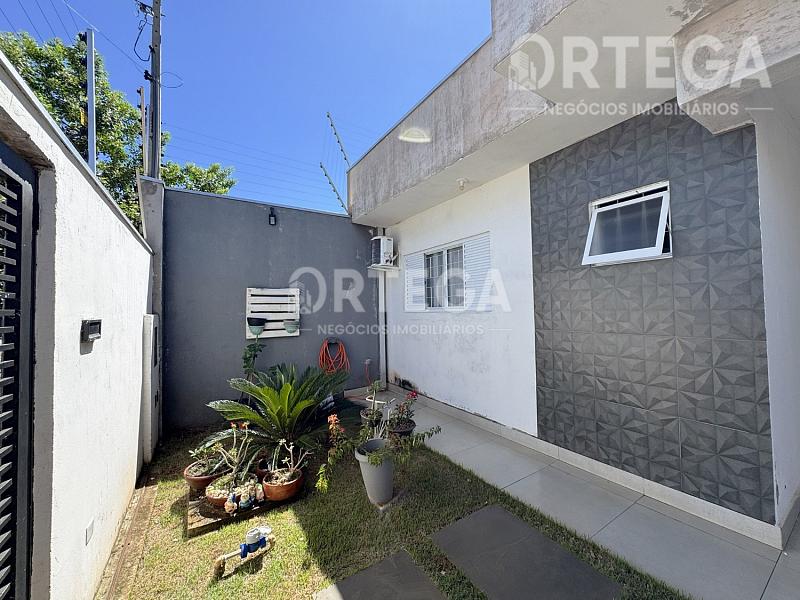 Casa com 03 quarto a venda em Maringá PR. Jd. Munique — foto 2