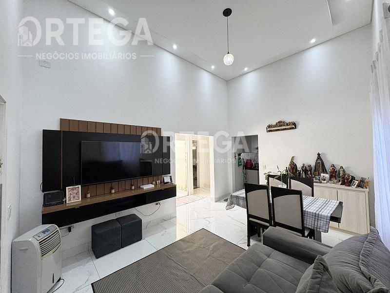 Casa com 03 quarto a venda em Maringá PR. Jd. Munique — foto 3