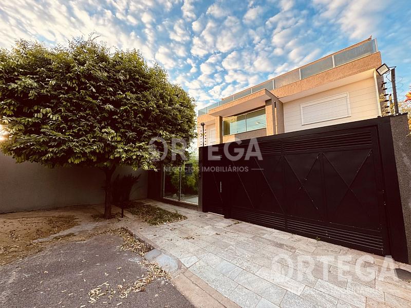 Casa com 05 quartos a venda em Maringá PR. Zona 08. — foto 2