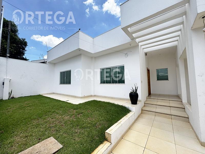 Casa com 04 quartos, Jardim Santa Rosa. — foto 3