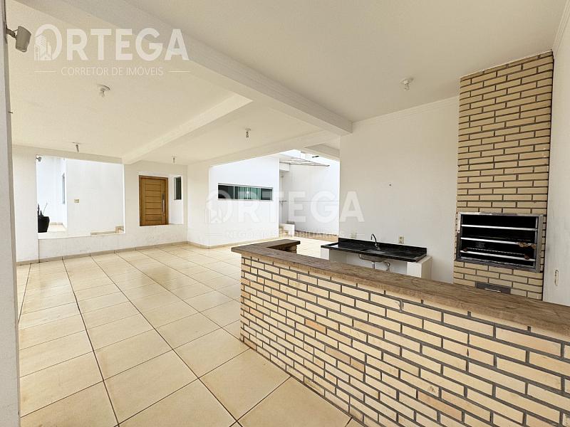 Casa com 04 quartos, Jardim Santa Rosa. — foto 6