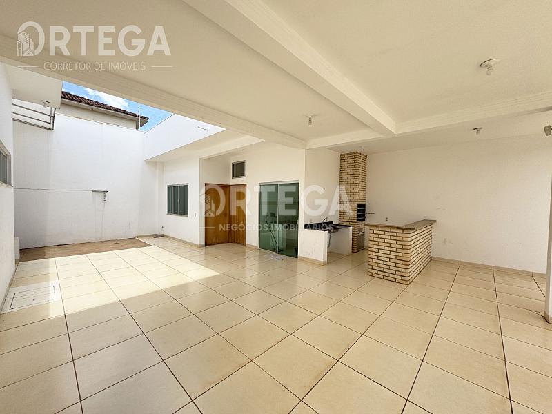 Casa com 04 quartos, Jardim Santa Rosa. — foto 7