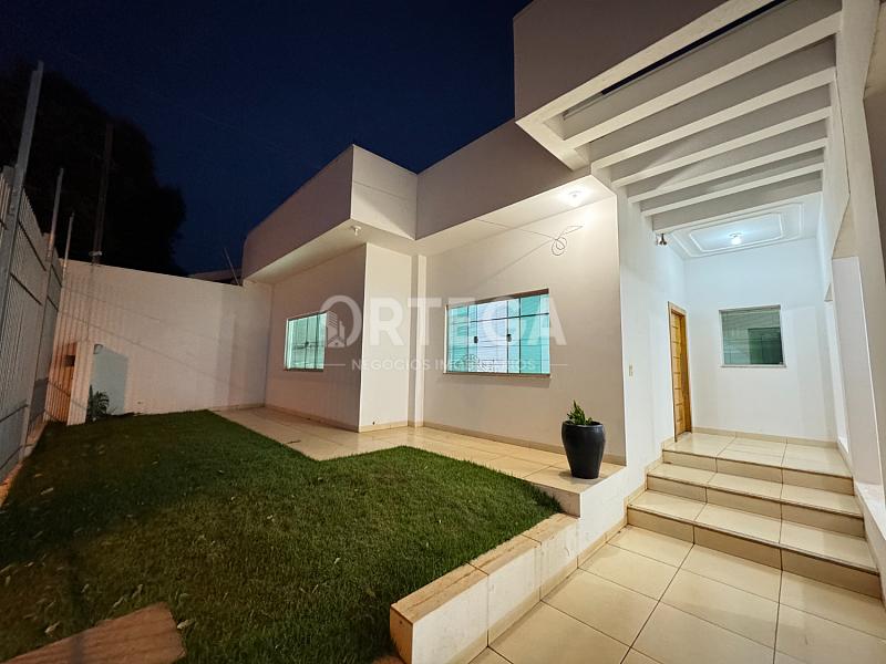 Casa com 04 quartos, Jardim Santa Rosa. — foto 2