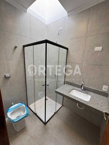 Casa com 03 quartos, Jardim Paris. v2. — foto 4