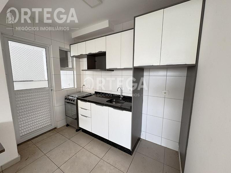 Apartamento com 03 quartos em Maringá. Lt. Sumaré. — foto 2
