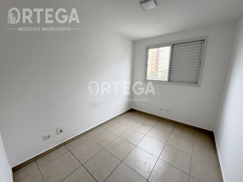 Apartamento com 03 quartos em Maringá. Lt. Sumaré. — foto 4