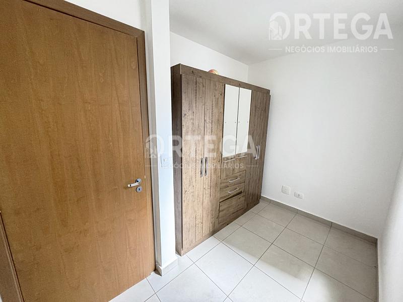 Apartamento com 03 quartos em Maringá. Lt. Sumaré. — foto 8