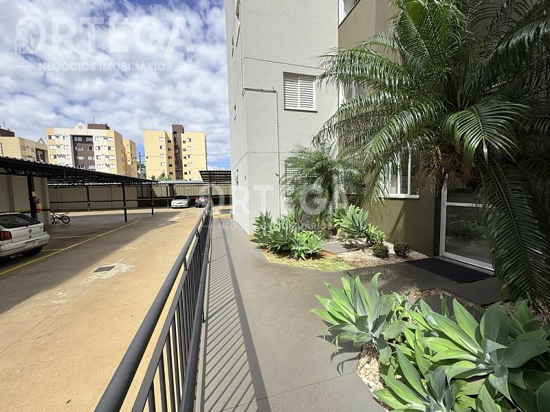 Apartamento com 03 quartos em Maringá. Lt. Sumaré. — foto 18