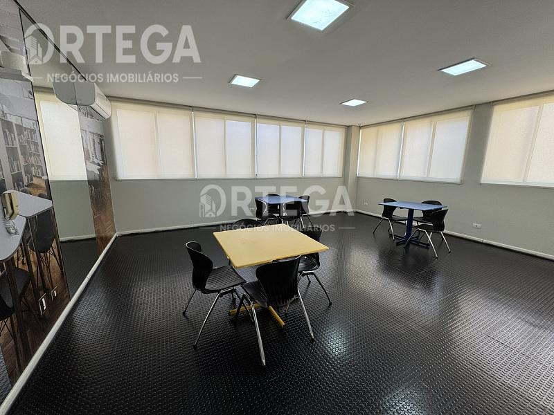 Apartamento com 02 quartos em Maringá. Região UEM. — foto 6